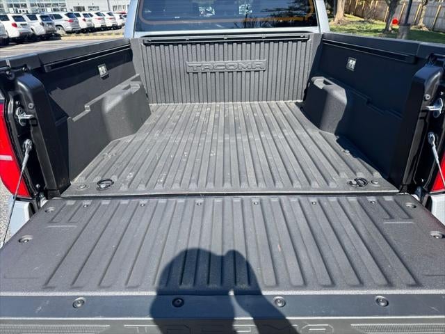 2025 Toyota TACOMA SR5 SR5