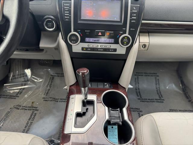 2012 Toyota CAMRY XLE