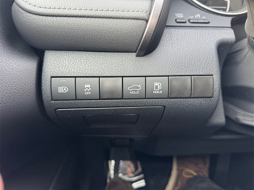 2024 Toyota CAMRY LE