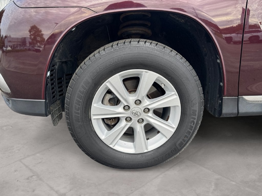 2013 Toyota HIGHLANDER SE