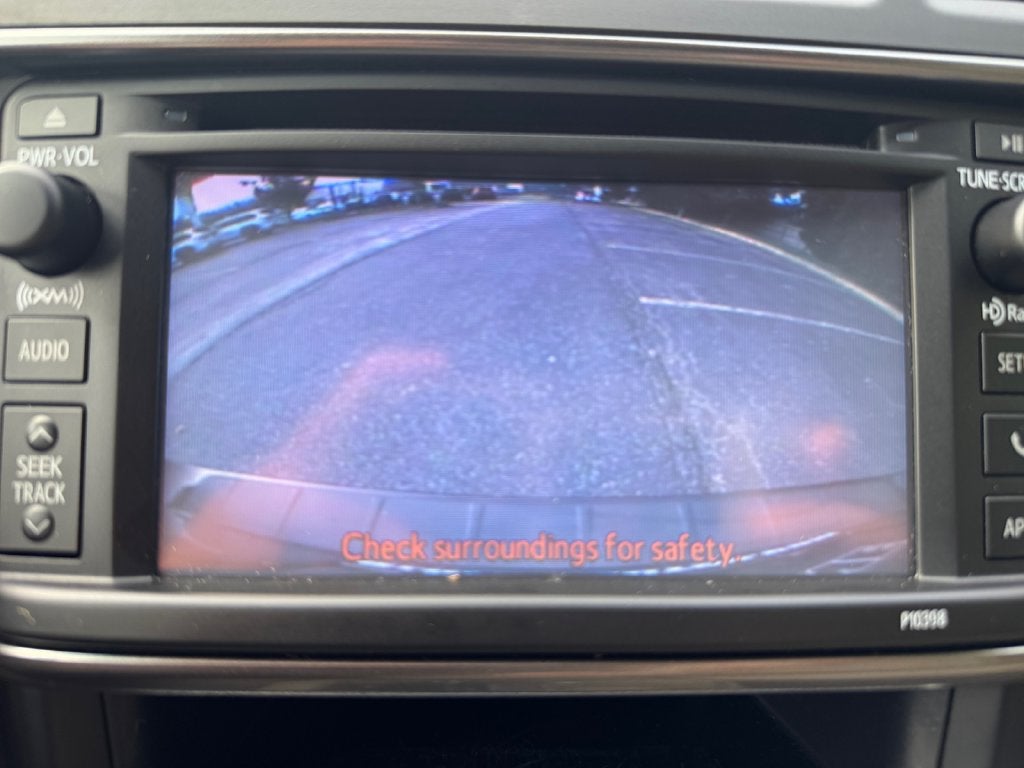 2013 Toyota HIGHLANDER SE