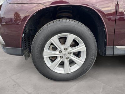 2013 Toyota HIGHLANDER SE