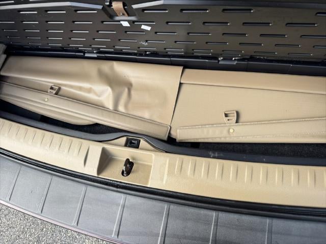 2013 Toyota HIGHLANDER SE