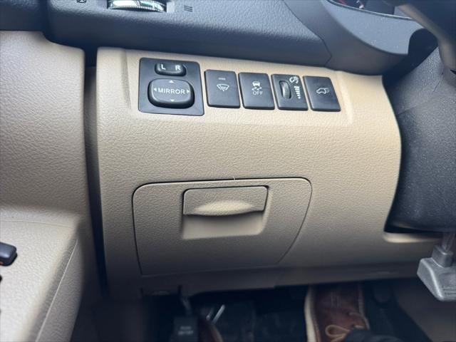 2013 Toyota HIGHLANDER SE