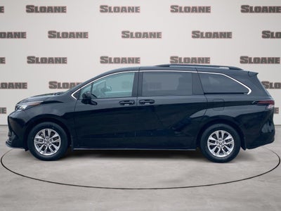 2023 Toyota Sienna LE 8 Passenger