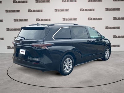 2023 Toyota Sienna LE 8 Passenger