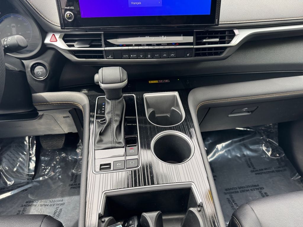 2025 Toyota Sienna Woodland Edition
