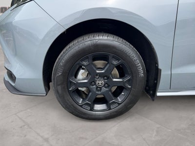 2025 Toyota Sienna Woodland Edition
