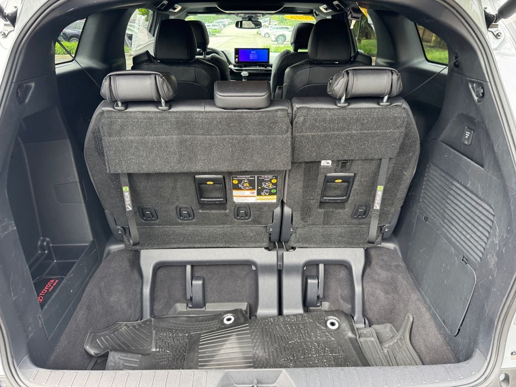 2025 Toyota Sienna Woodland Edition