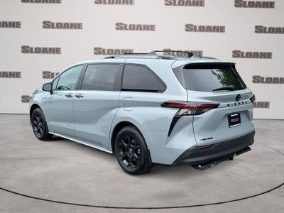 2025 Toyota Sienna Woodland Edition