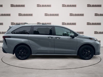 2025 Toyota Sienna Woodland Edition