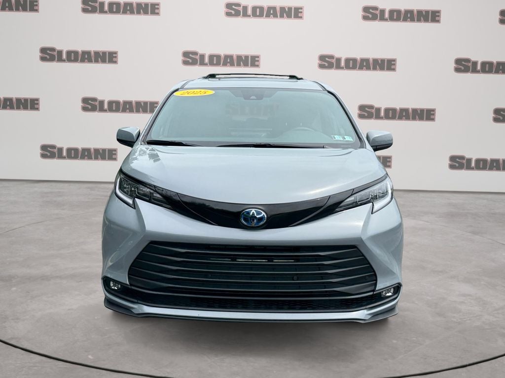 2025 Toyota Sienna Woodland Edition