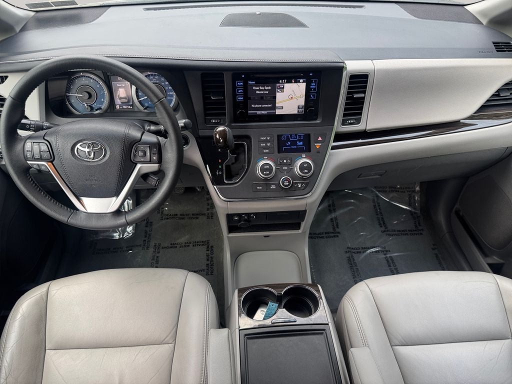 2017 Toyota Sienna XLE 7 Passenger