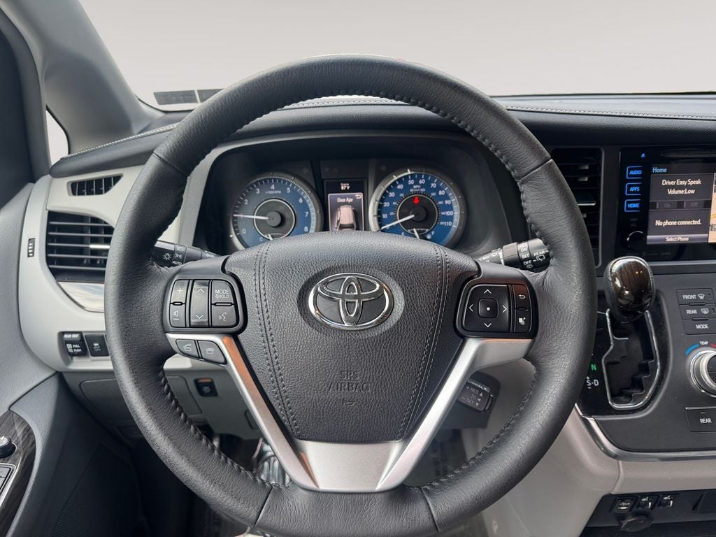 2017 Toyota Sienna XLE 7 Passenger