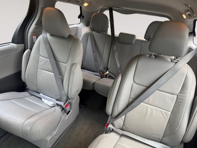 2017 Toyota Sienna XLE 7 Passenger