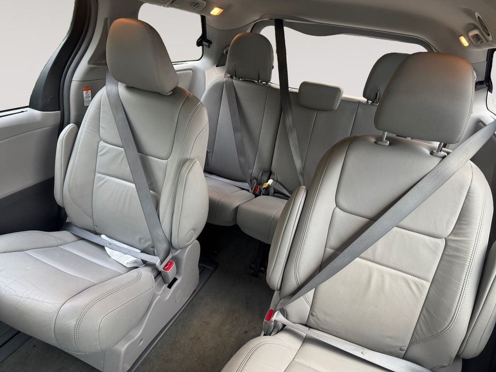 2017 Toyota Sienna XLE 7 Passenger