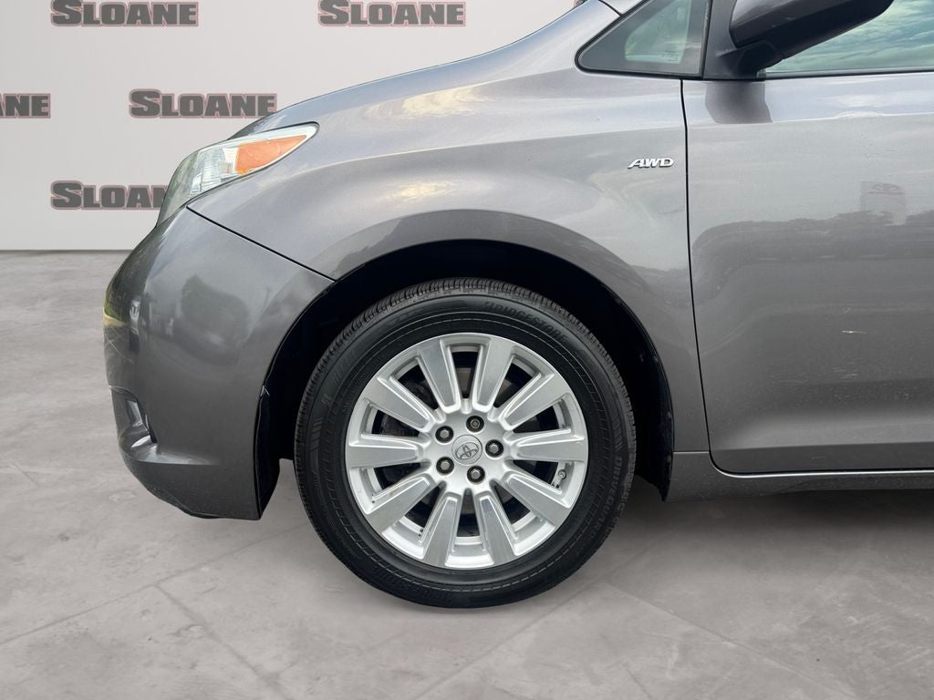 2017 Toyota Sienna XLE 7 Passenger