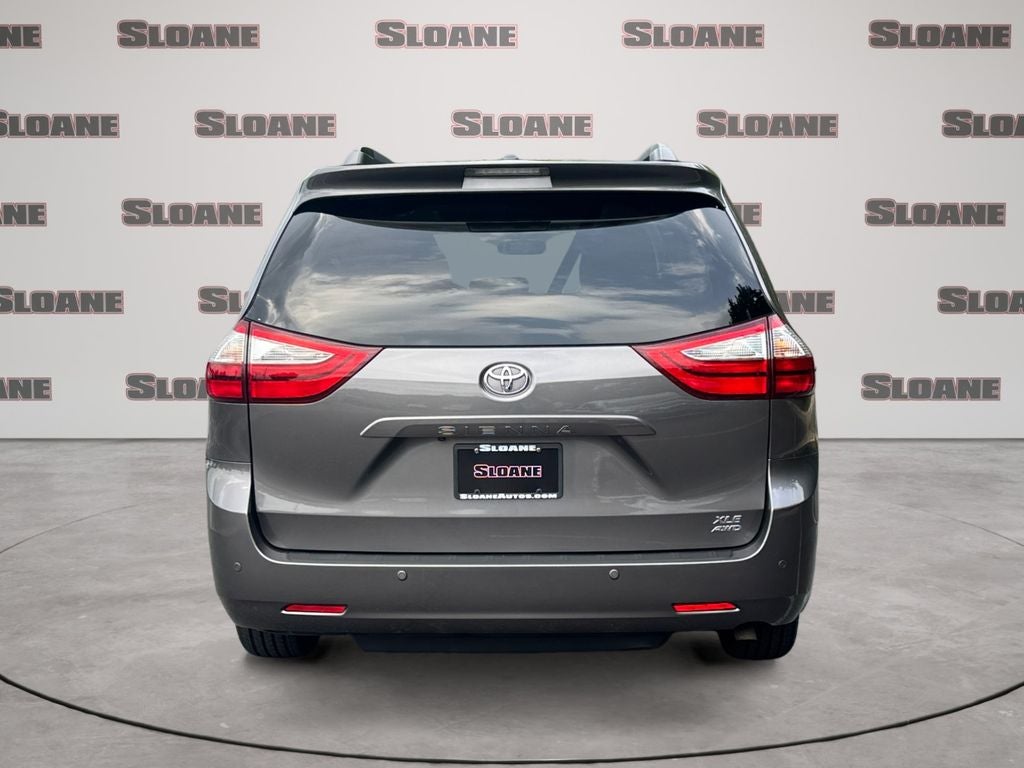 2017 Toyota Sienna XLE 7 Passenger