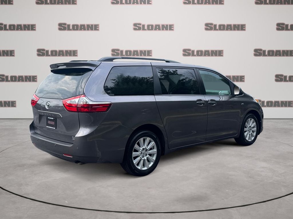2017 Toyota Sienna XLE 7 Passenger