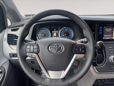 2017 Toyota Sienna XLE 7 Passenger
