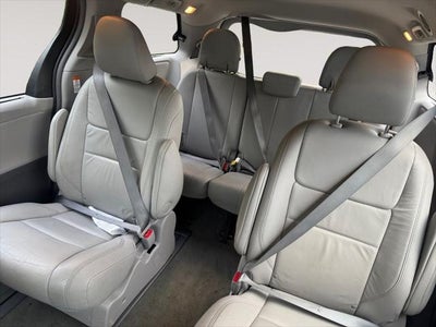 2017 Toyota Sienna XLE 7 Passenger