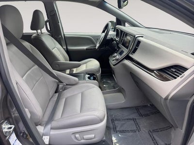2017 Toyota Sienna XLE 7 Passenger