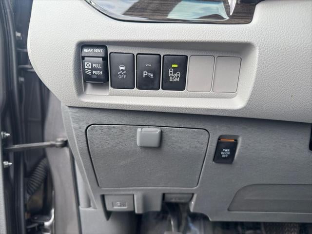 2017 Toyota Sienna XLE 7 Passenger