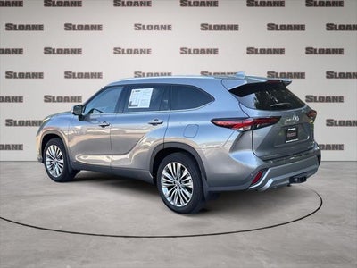 2026 Toyota Highlander Hybrid Platinum