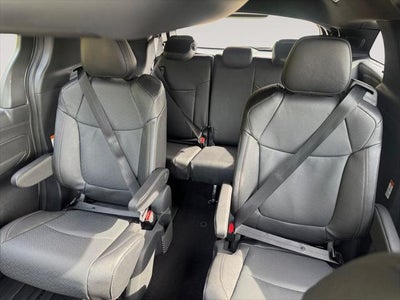 2025 Toyota SIENNA PLT AWD Platinum 7 Passenger