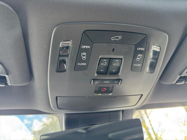 2023 Toyota SIENNA PLT AWD Platinum 7 Passenger