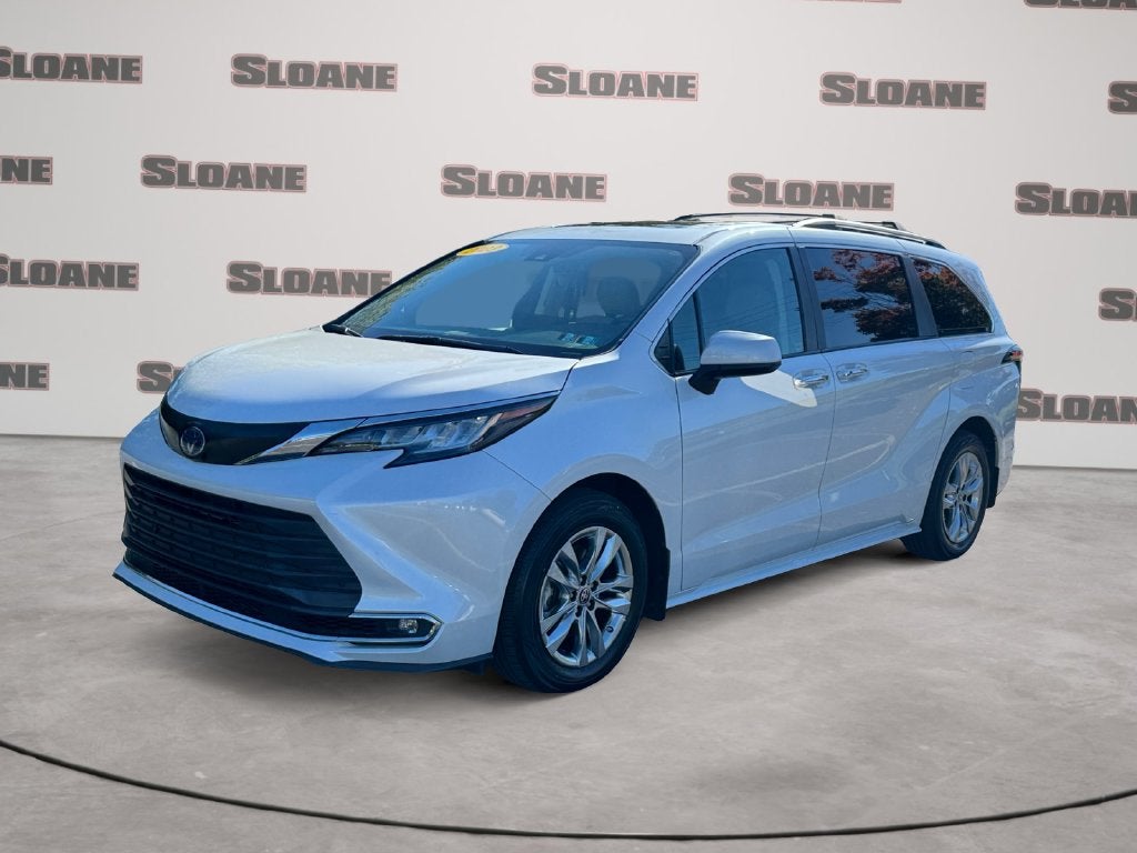 2023 Toyota Sienna XLE 7 Passenger