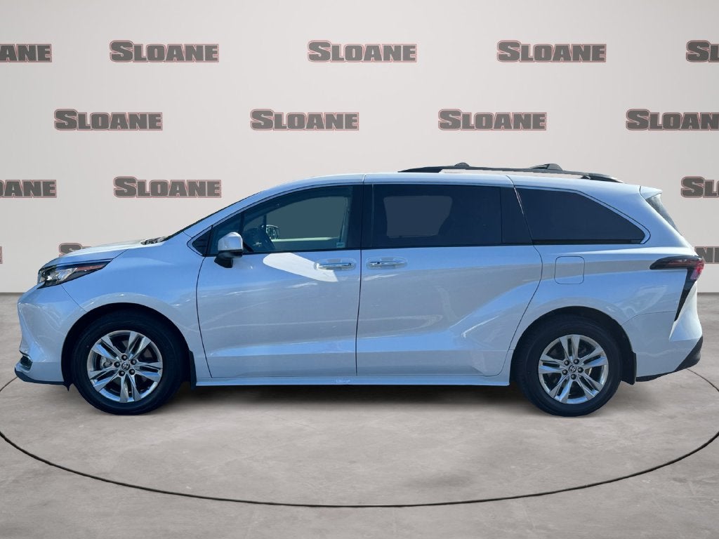 2023 Toyota Sienna XLE 7 Passenger