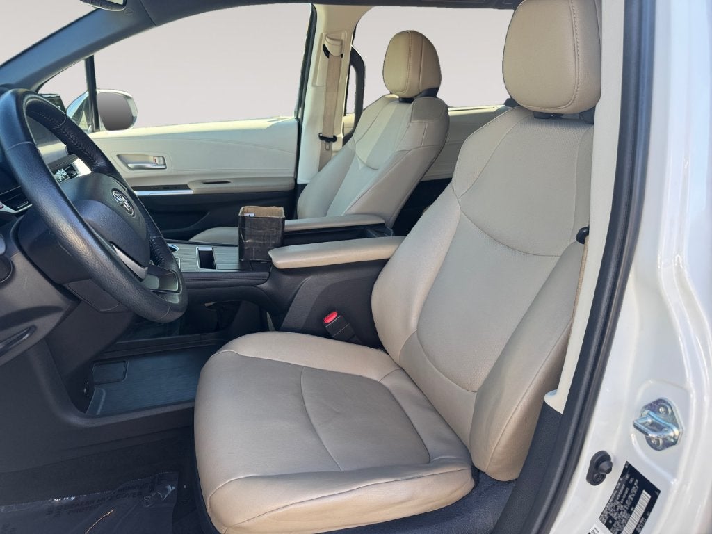 2023 Toyota Sienna XLE 7 Passenger
