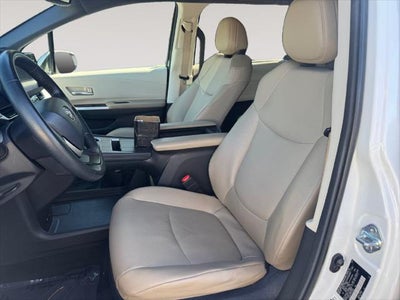 2023 Toyota Sienna XLE 7 Passenger