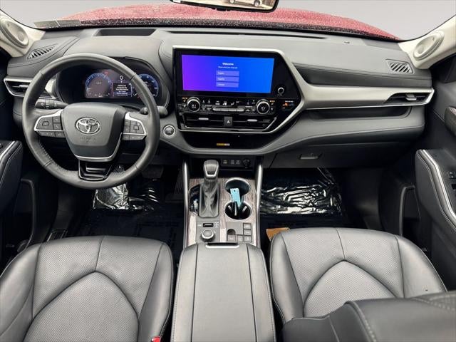 2024 Toyota HIGHLANDER Platinum