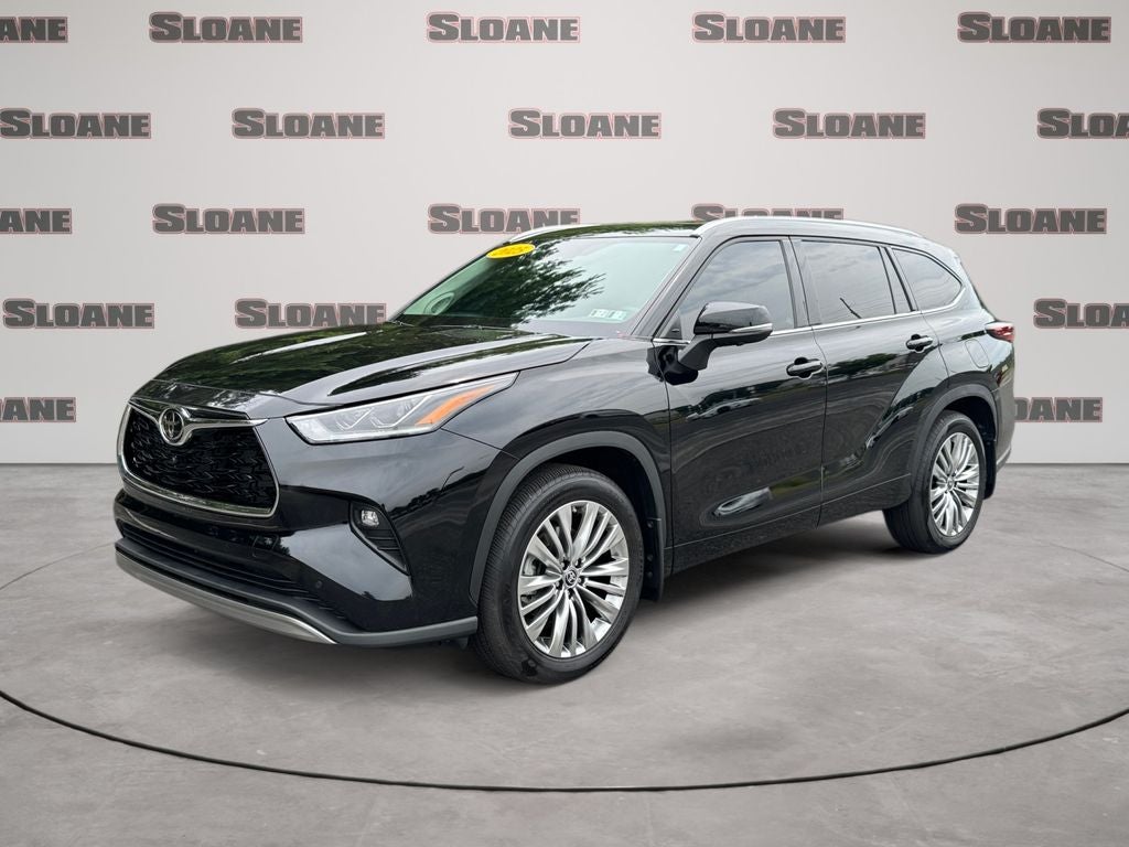 2025 Toyota Highlander Platinum
