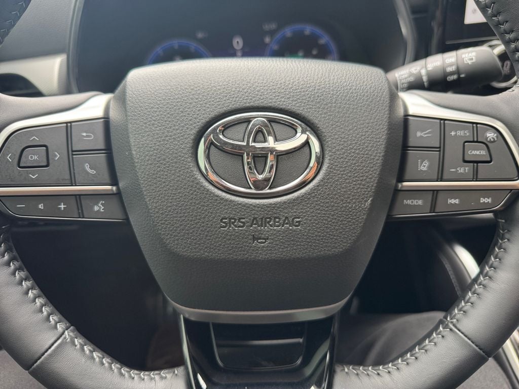 2025 Toyota Highlander Platinum