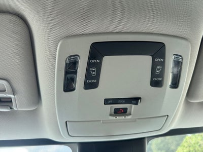 2022 Toyota Sienna LE 8 Passenger