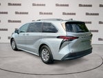 2022 Toyota Sienna LE 8 Passenger