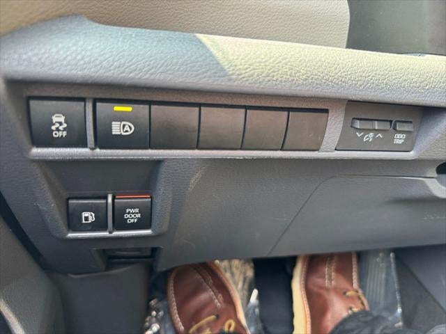 2022 Toyota Sienna LE 8 Passenger