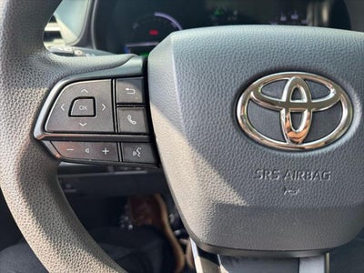 2022 Toyota Sienna LE 8 Passenger
