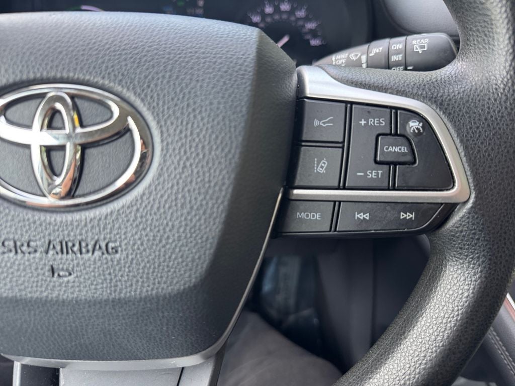 2021 Toyota Sienna LE 8 Passenger