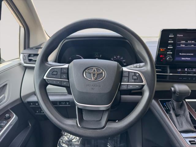 2021 Toyota Sienna LE 8 Passenger