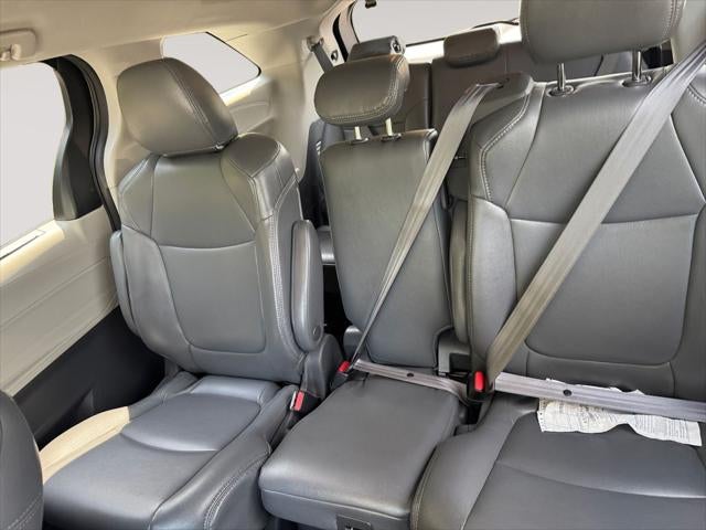 2021 Toyota Sienna LE 8 Passenger