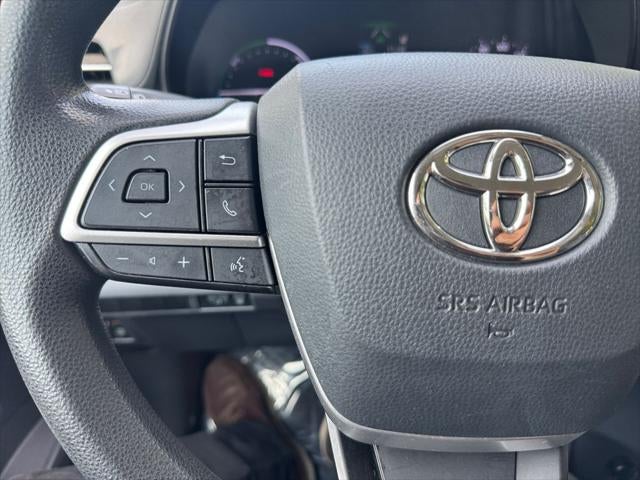 2021 Toyota Sienna LE 8 Passenger