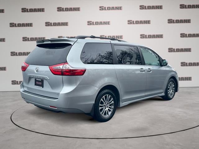 2020 Toyota SIENNA XLE 3.5L XLE