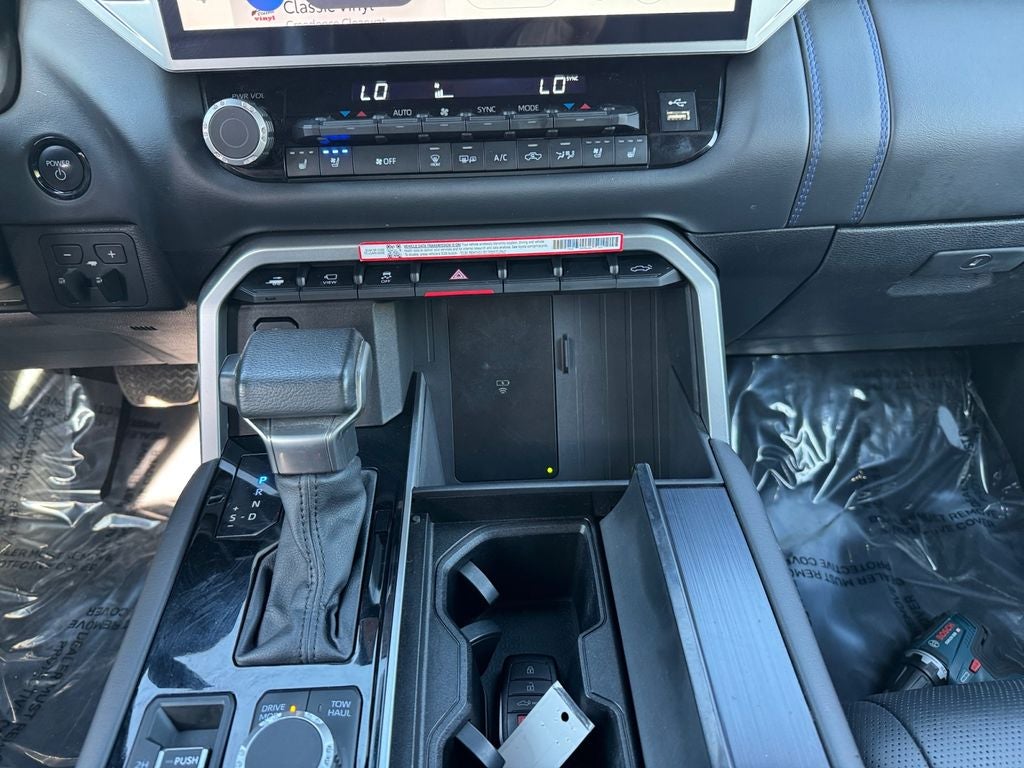 2025 Toyota TUNDRA HV 4X4 Platinum