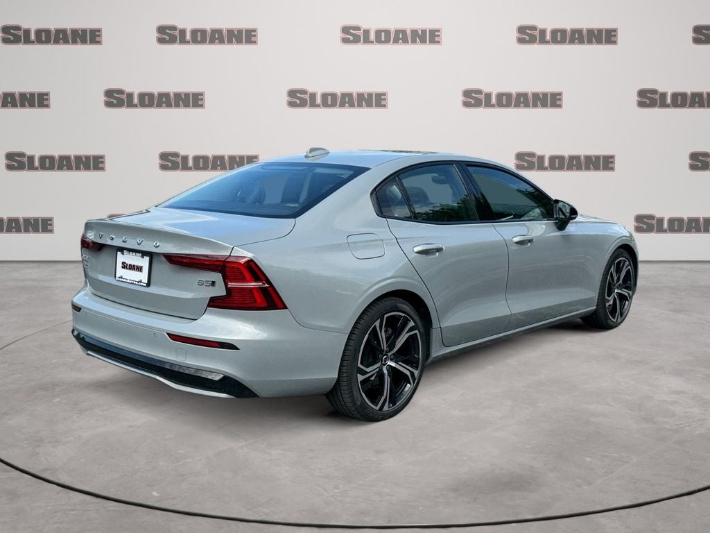 2024 Volvo S60 B5 Core Dark Theme