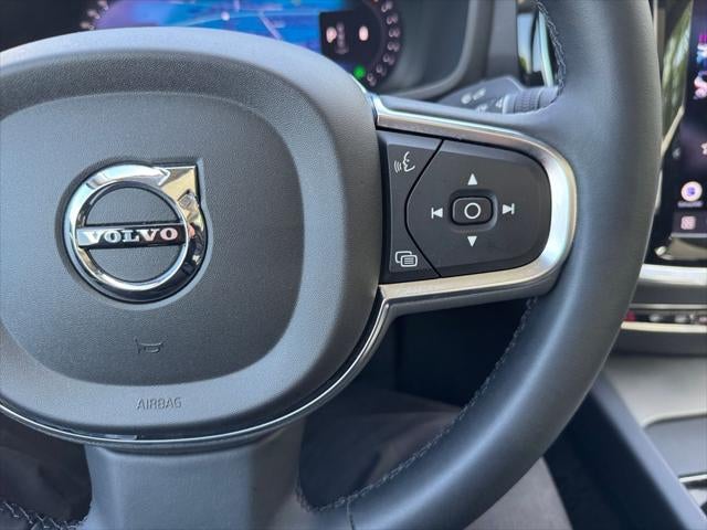2024 Volvo S60 B5 Core Dark Theme