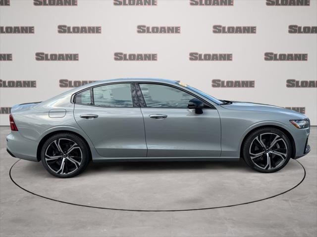 2024 Volvo S60 B5 Core Dark Theme